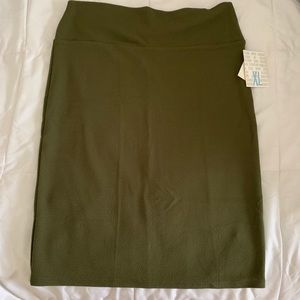 Lularoe Solid Olive Green Cassie XL